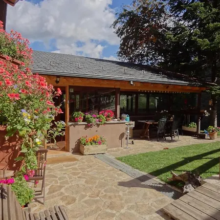 Hostel Xalet Refugi Pere Carne *