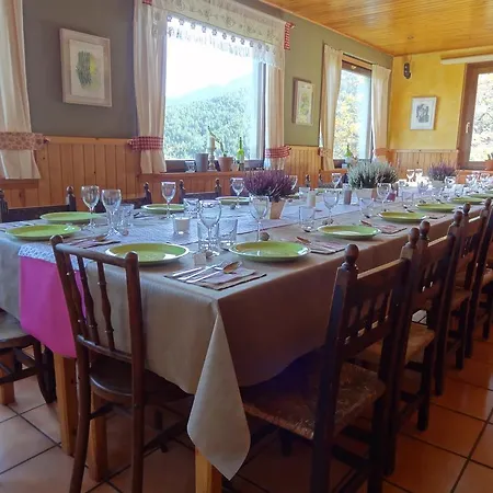Hostel Xalet Refugi Pere Carne *